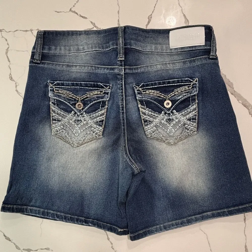 Hydraulic Women’s Nolita Curvy Denim Jean Shorts Embroidered Pockets Wide leg 10